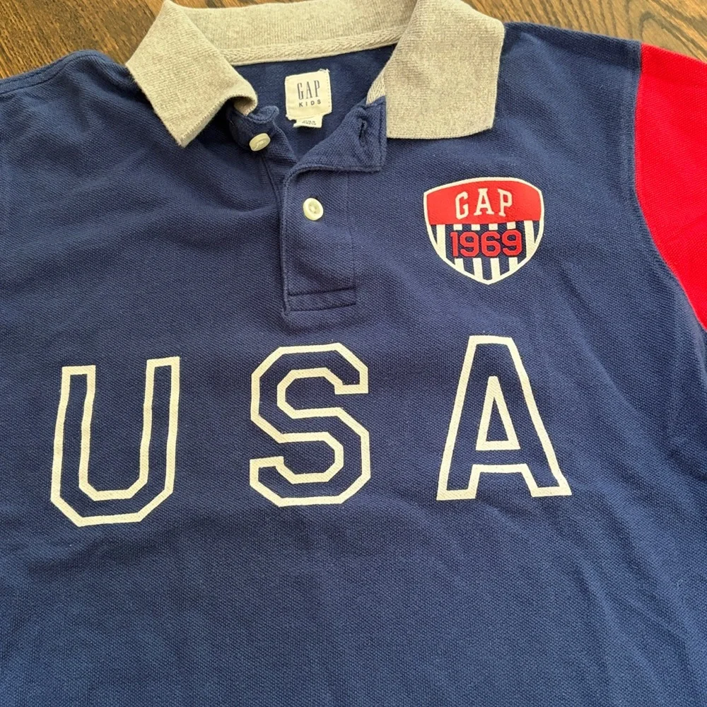 GAP Boys Navy Polo size XL (12-13)
